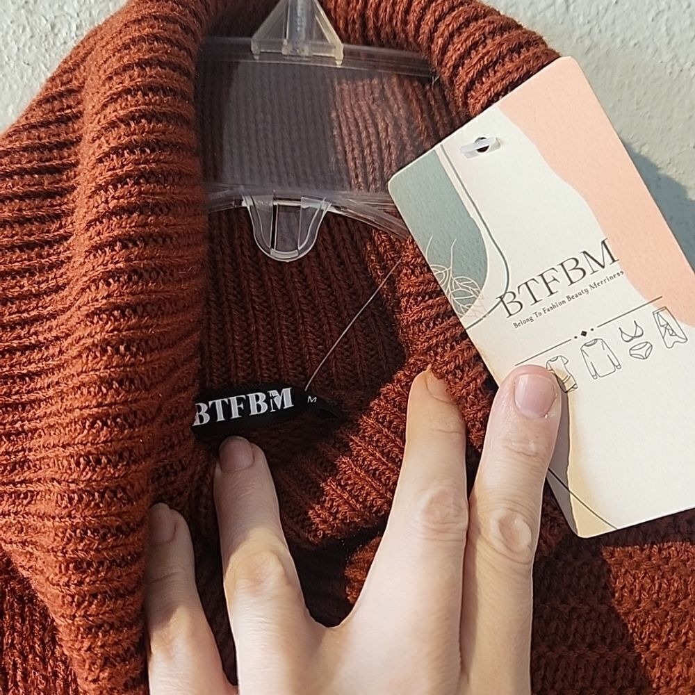 BTFBM Womens Burnt Orange Fall Sweater Size Medium with Fringe NWT - Picture 5 of 6